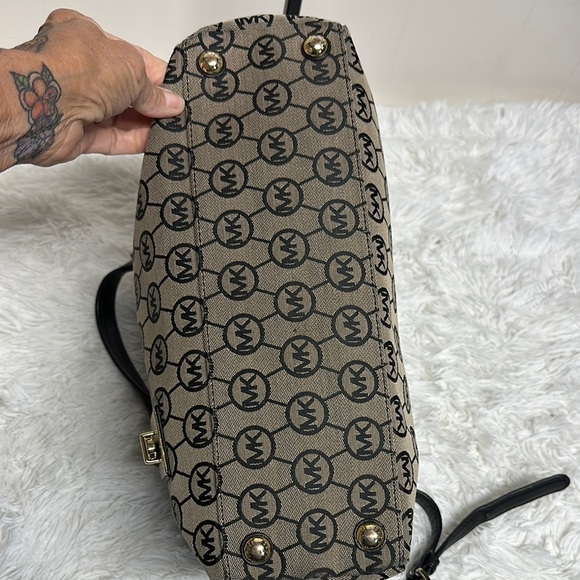 Michael Kors Black and Tan Tote Bag with Dustbag - Picture 6 of 16